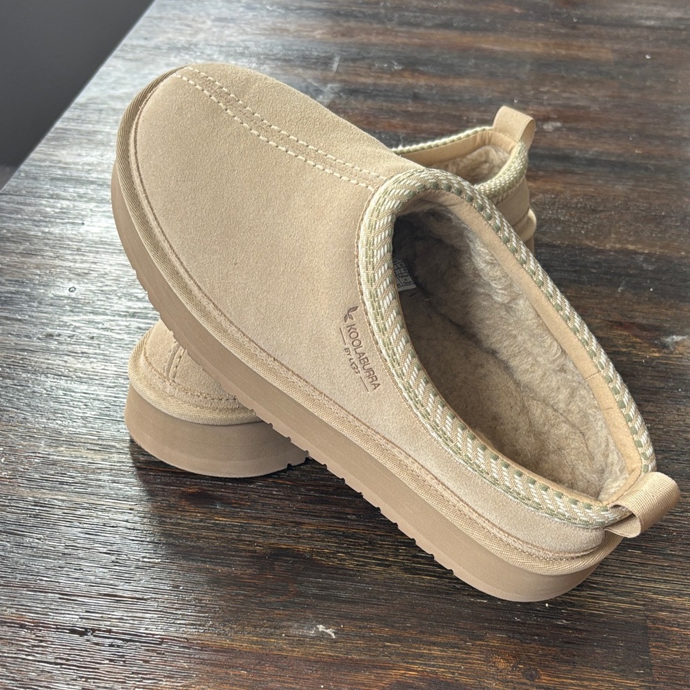 Koolaburra by Ugg beige platform slip one